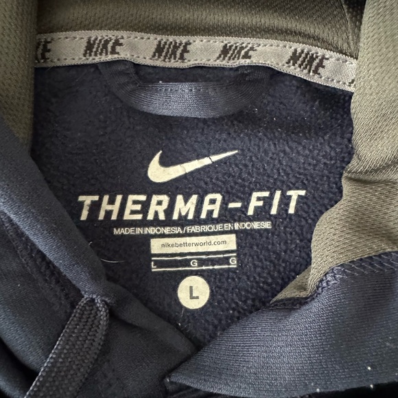 MICHIGAN BASKETBALL NIKE THERMA-FIT HOODIE - Picture 8 of 16